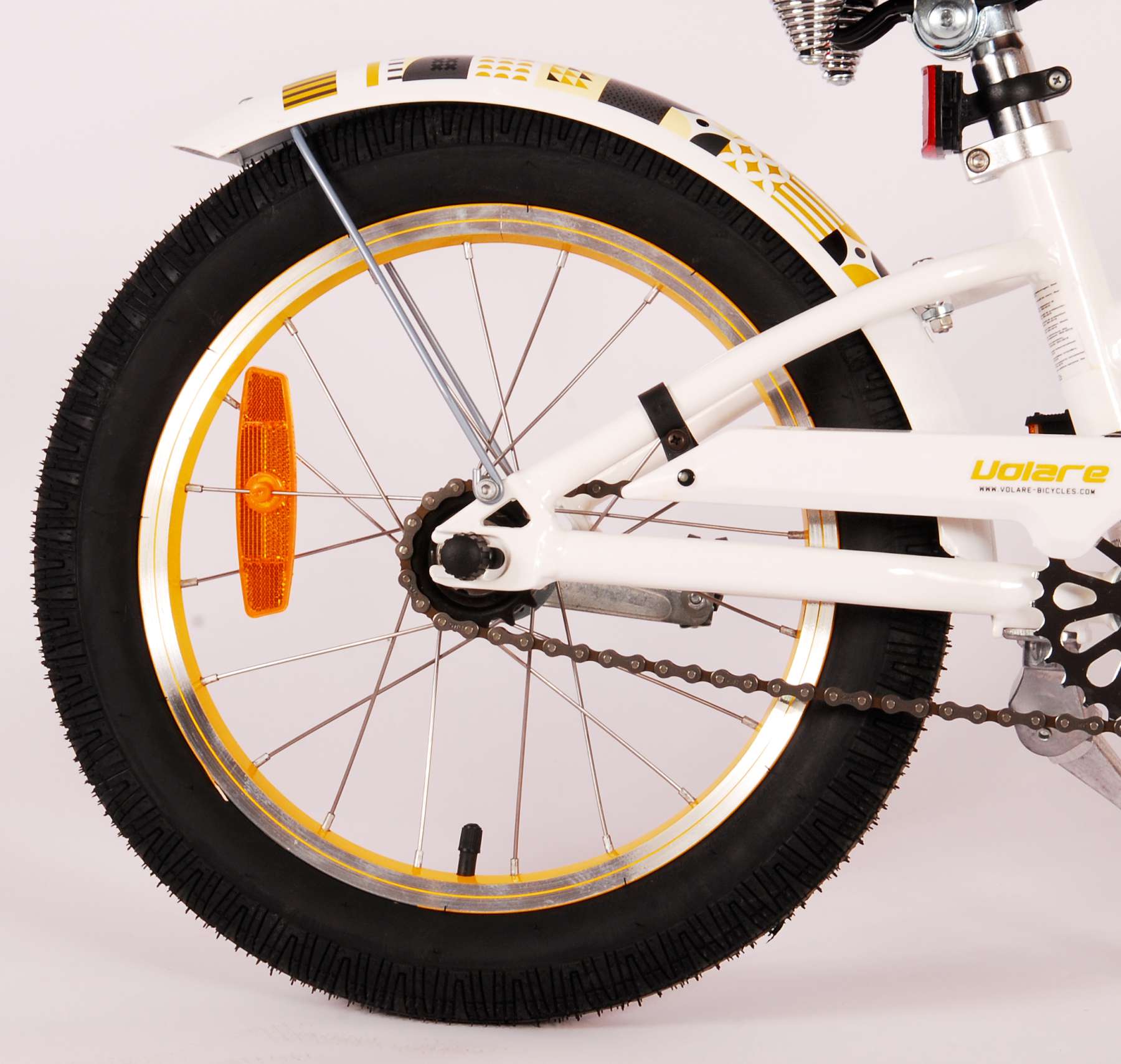 Miracle_Cruiser_-_wit_-_16_inch_-_3-W1800