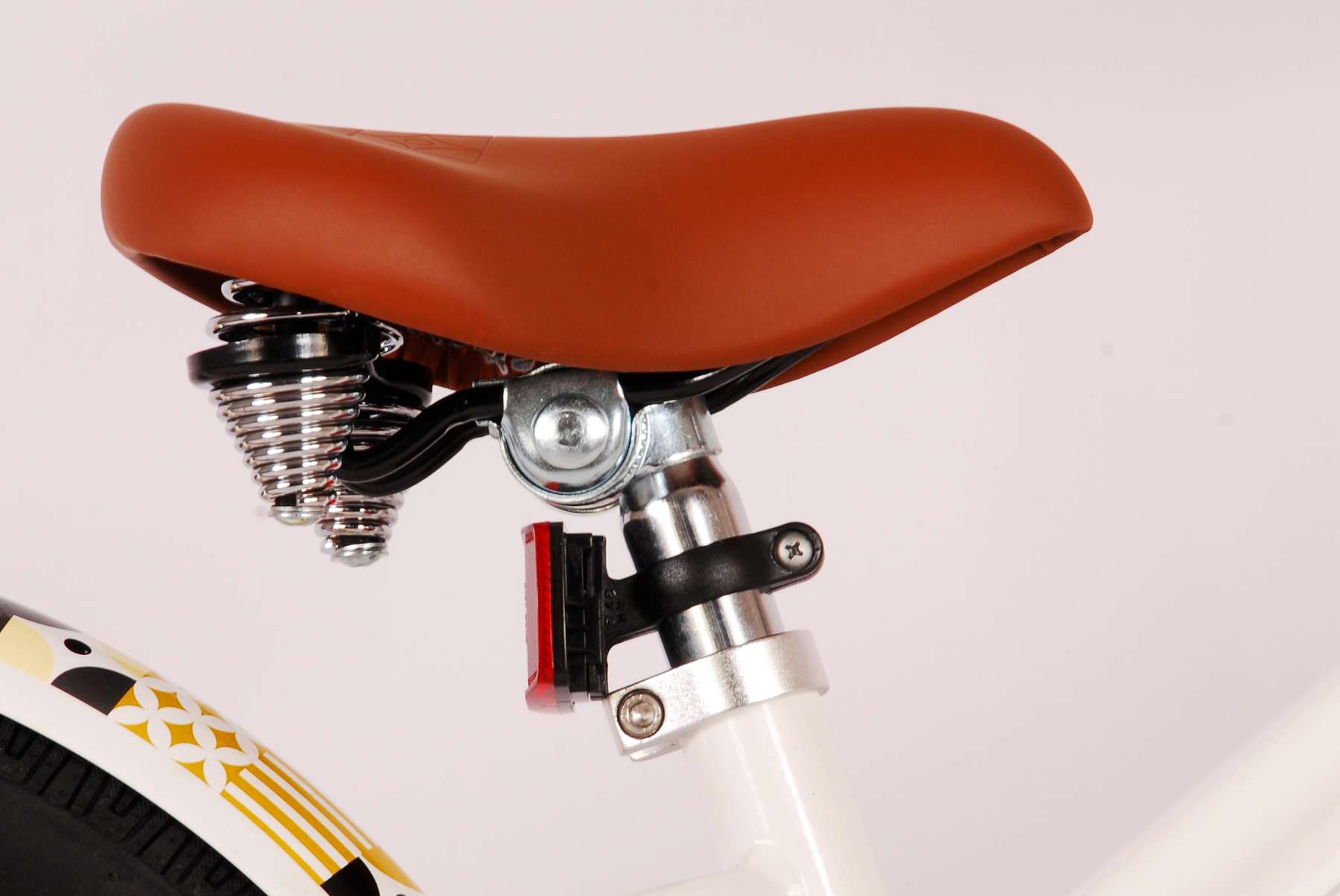 Miracle_Cruiser_-_wit_-_16_inch_-_7-W1800